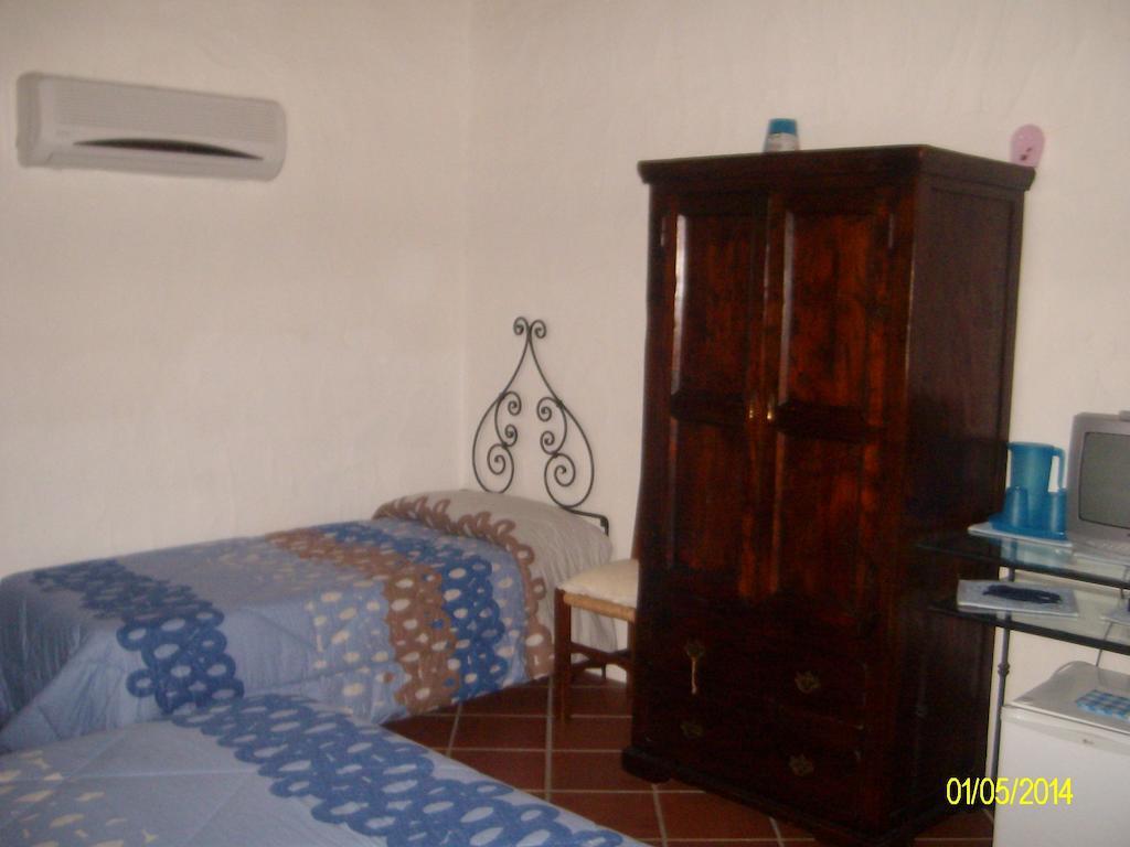 Agriturismo Spridda Bed and Breakfast Arzachena Rum bild