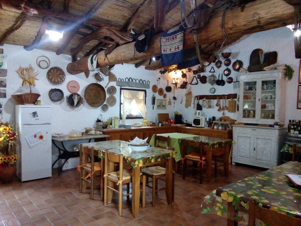 Agriturismo Spridda Bed and Breakfast Arzachena Exteriör bild